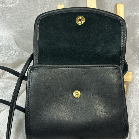 Coach Vintage elegant leather bag purse with pull lock closure made in USA - Picture 10 of 16